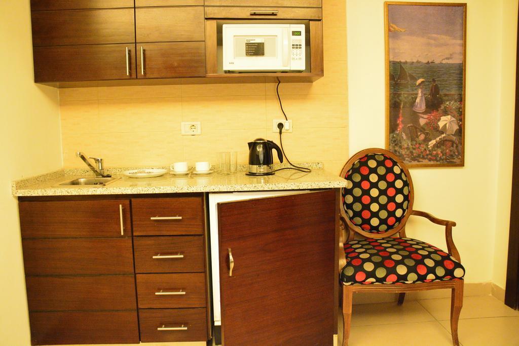 Nadine Hotel Suites Ammán Kültér fotó