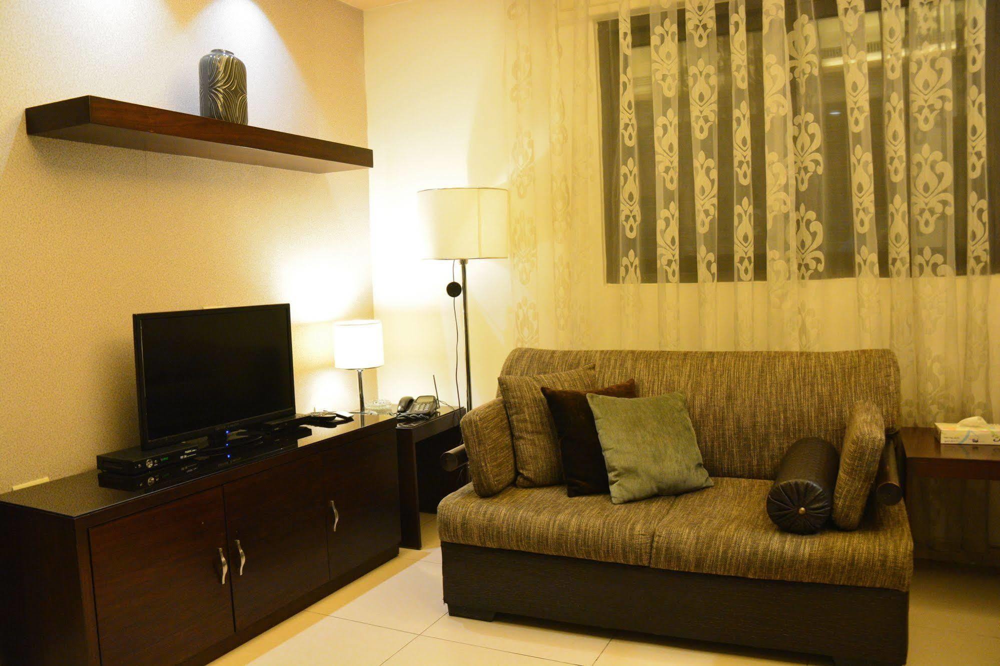 Nadine Hotel Suites Ammán Kültér fotó