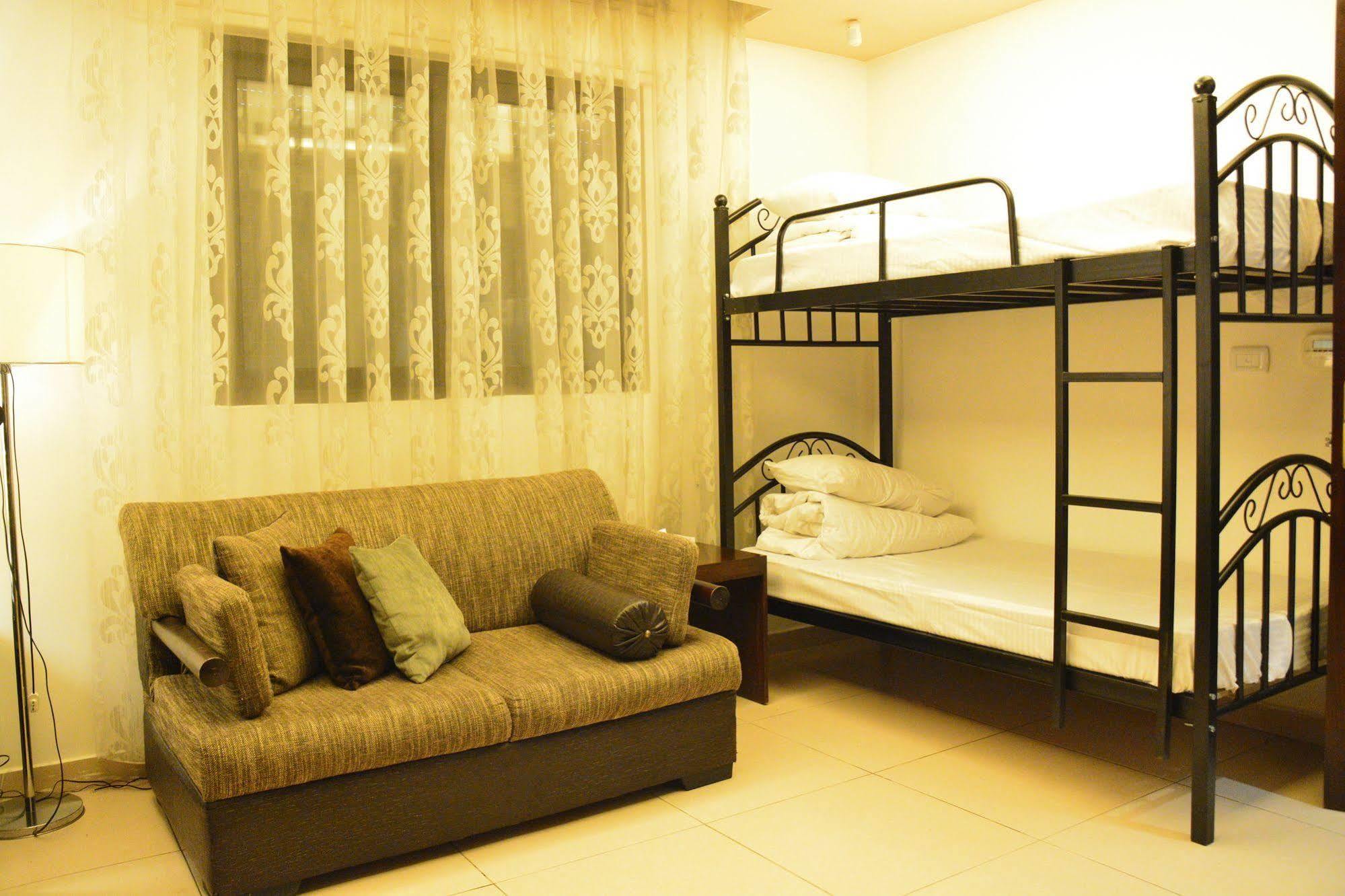Nadine Hotel Suites Ammán Kültér fotó